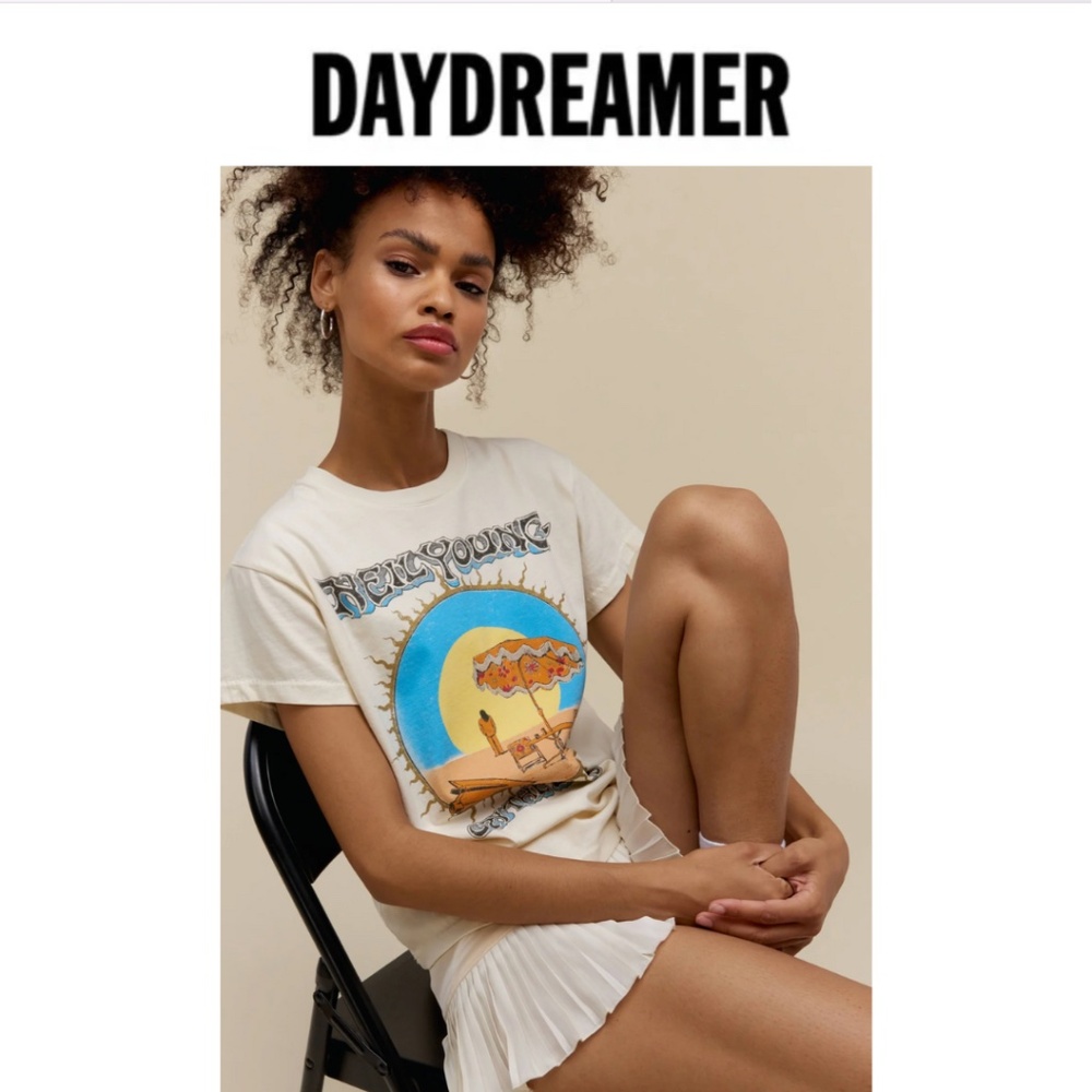 Daydreamer Neil Young On The Beach Tour Tee